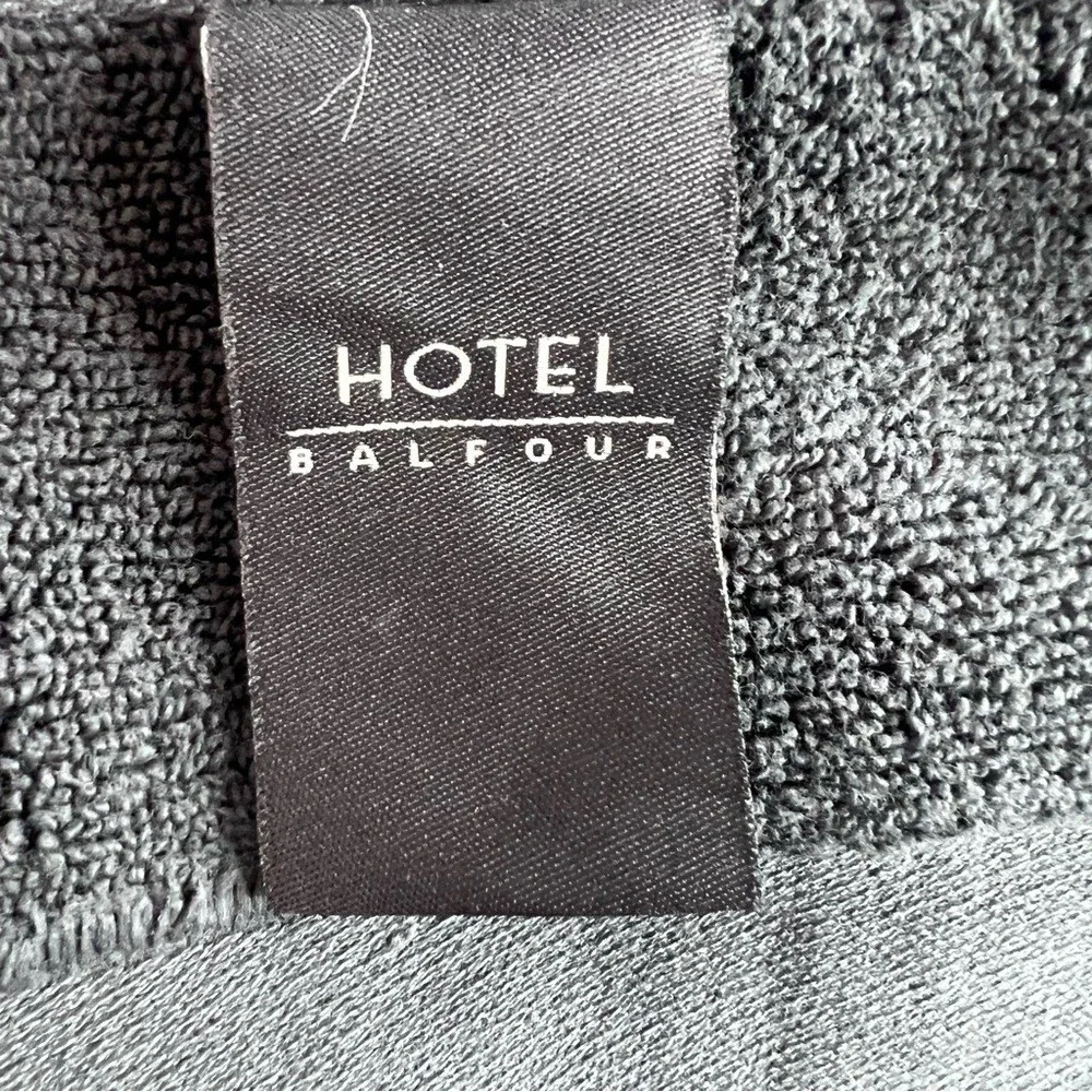 Hotel Balfour Black Bath Towel with Gold Accent Stripe set of 2